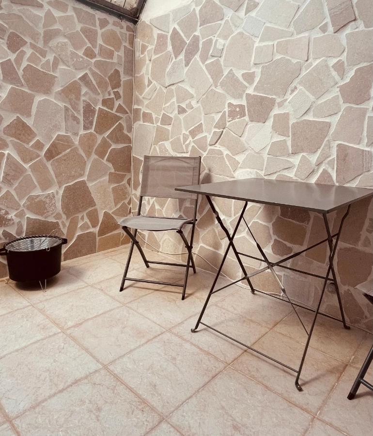 Lovely 2 Bedroom Rental Unit,Patio And Close Beach San Pietro in Bevagna Buitenkant foto